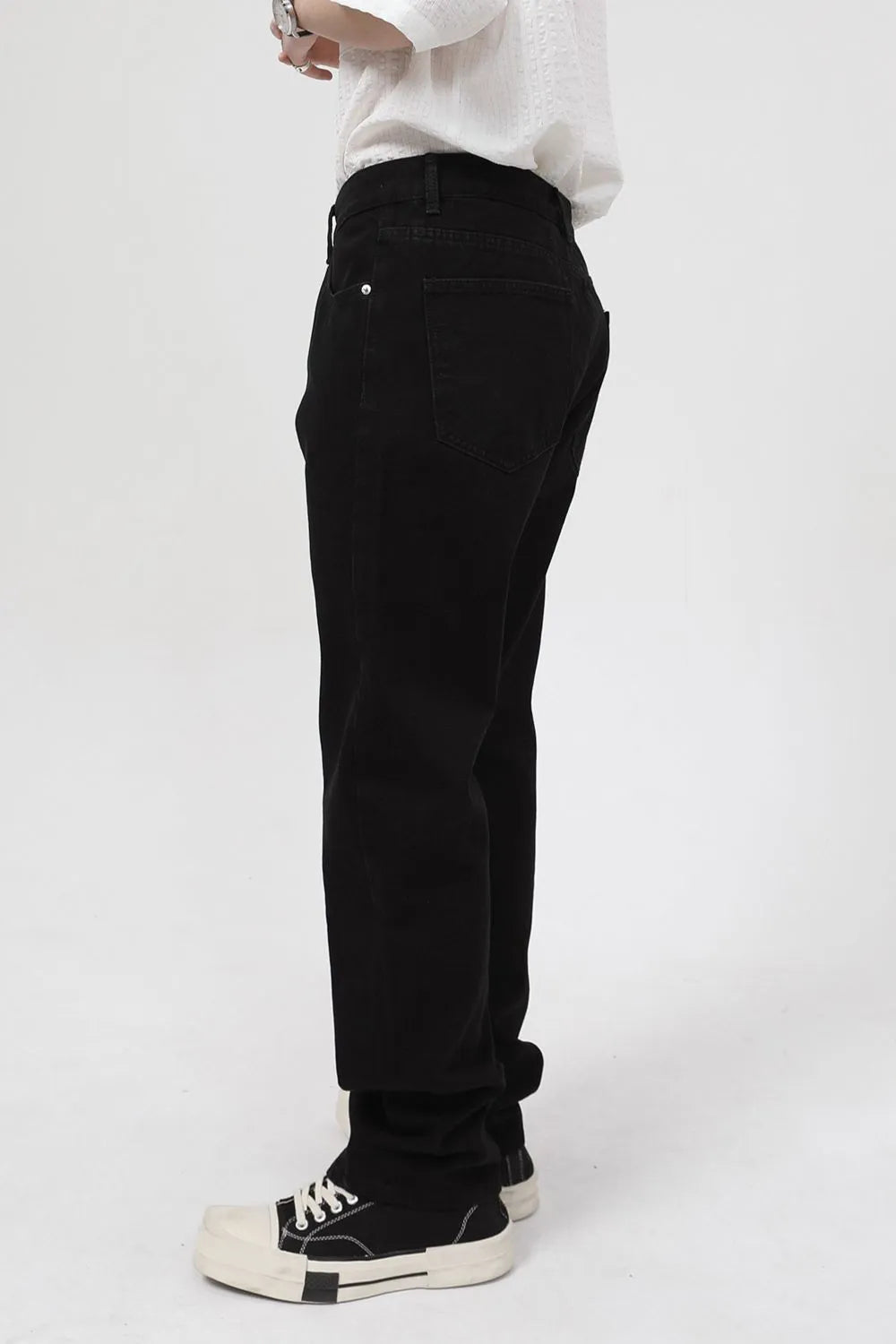 Pocketed Jeans with Zipper Carauana Store