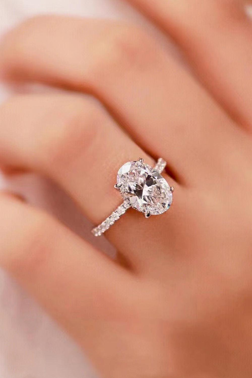 Platinum-Plated Side Stone 2 Carat Moissanite Ring Carauana Store