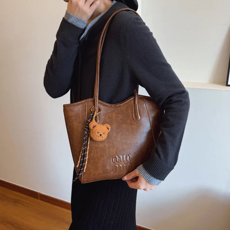 Large Capacity Retro Casual Shoulder Bag