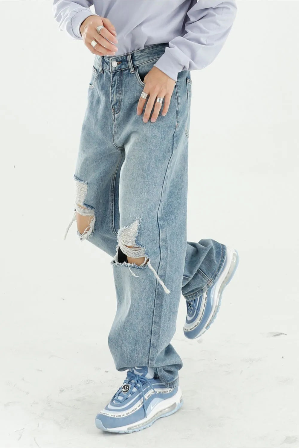 Distressed Wide Leg Jeans with Pockets Carauana Store