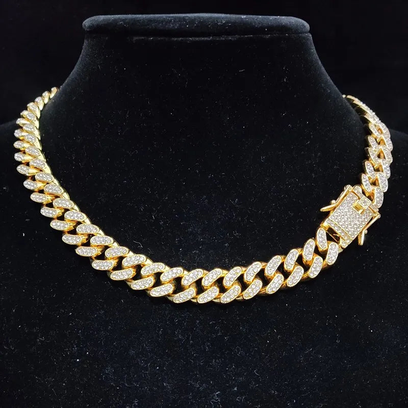 Gold chain necklace with diamond accents