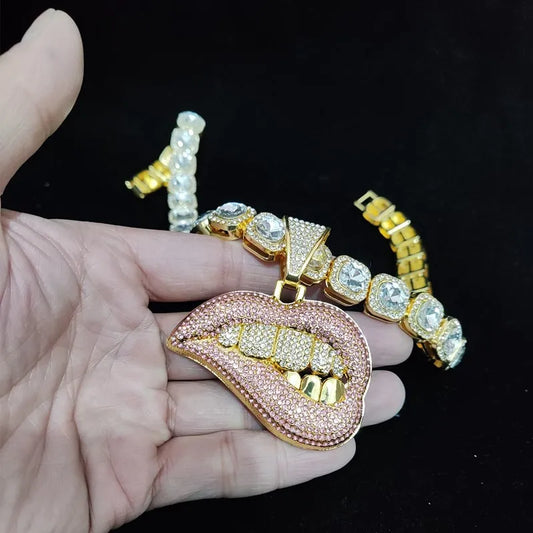 ZIDOM Bite Lip Necklace – Rhinestone Pendant