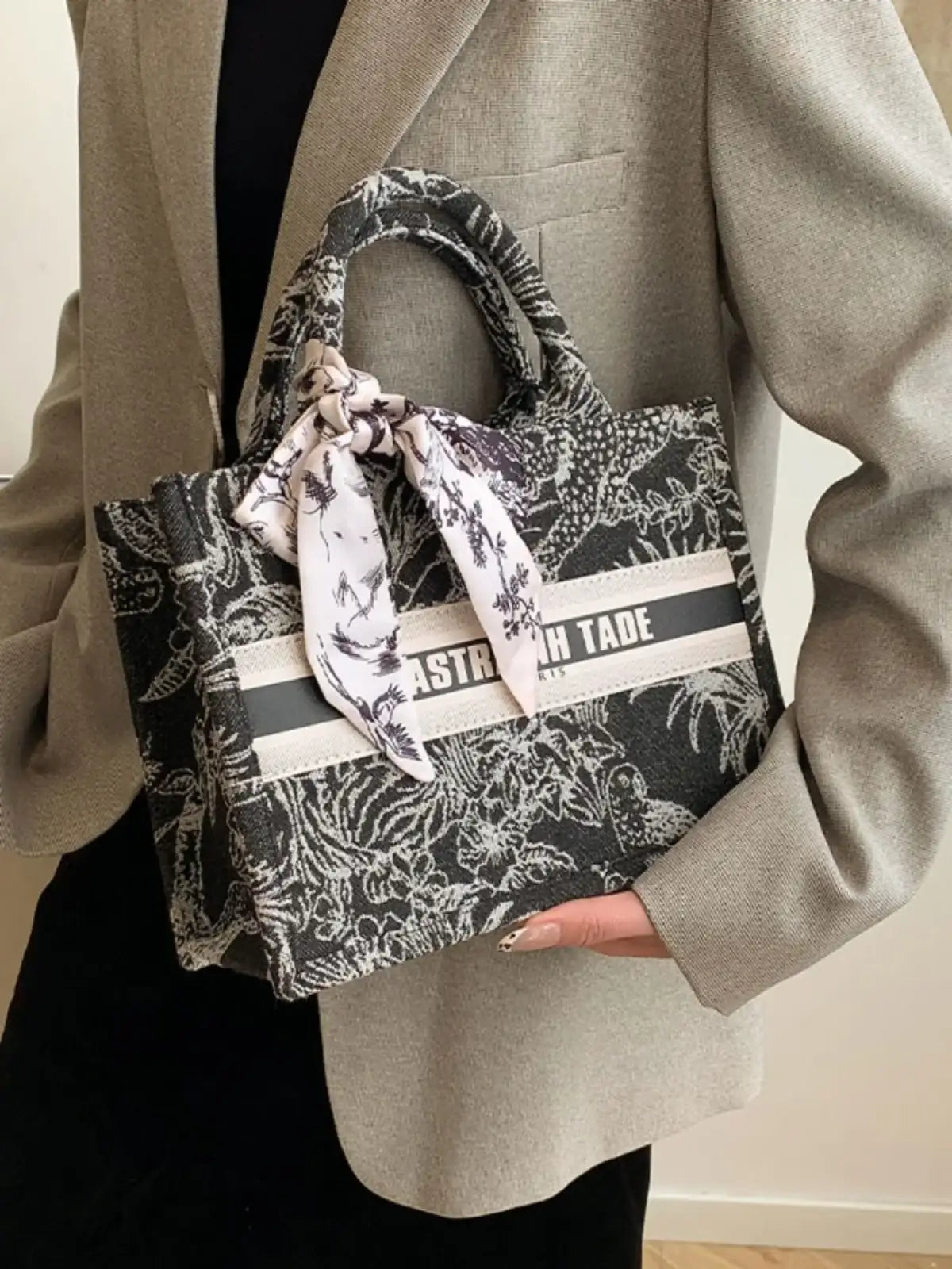 CaRaUaNa Embroidered Tote Bag – Large Capacity Bags👜 CaRaUaNa Fashion