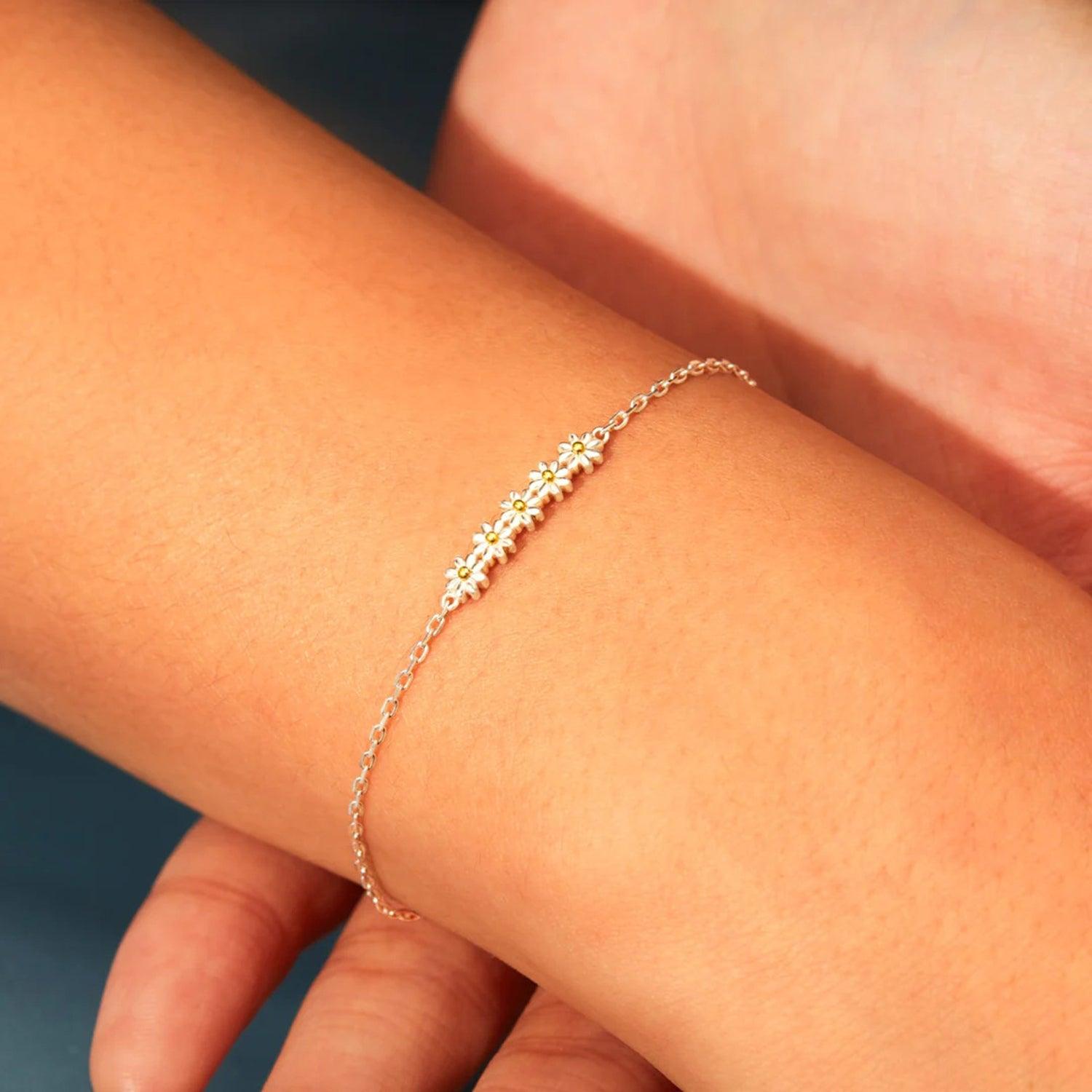 Daisy Shape Spring Ring Closure Bracelet Carauana Store