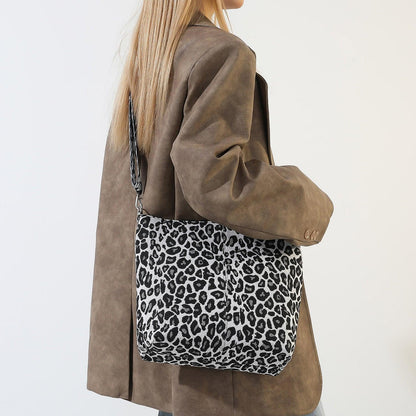 Adjustable Strap Medium Shoulder Bag Carauana Store