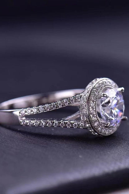 Shiny and Chic 1 Carat Moissanite Ring Carauana Store